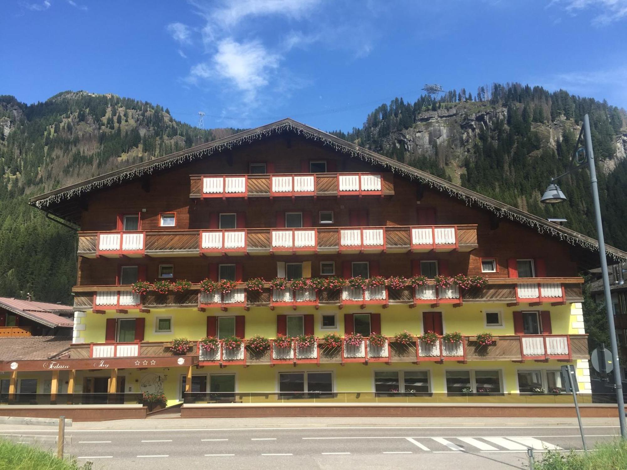 Fedaia Joy B&B Canazei Exterior photo